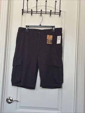 Classic Men's Cargo Shorts in Dark Brown - Utility Style